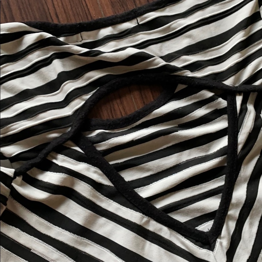 Striped Peblum Top - Picture 8 of 9